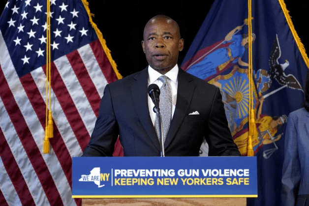 连奥巴马都没放过……_desantis_罗恩·德桑蒂斯_佛州