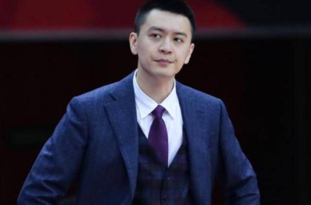 阵容实力独树一帜,辽宁卫冕毫无悬念?杨明说球队状态_赛季_广厦_广州