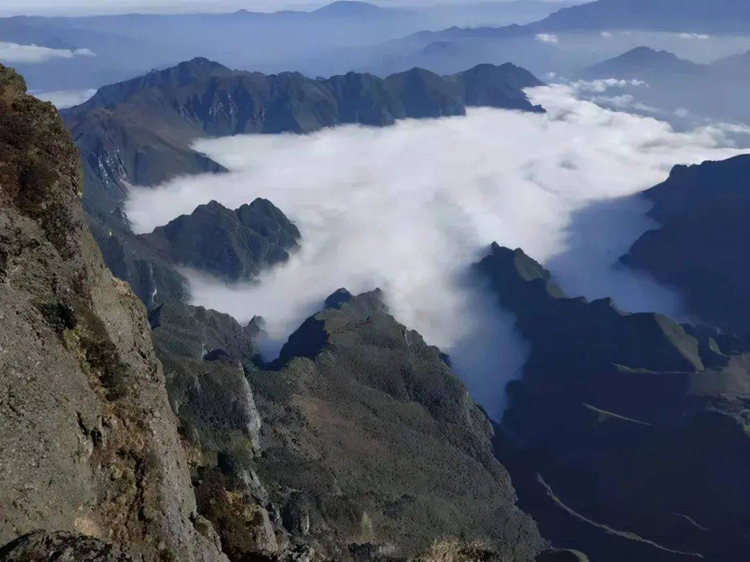 雷波龙头山风景区图片