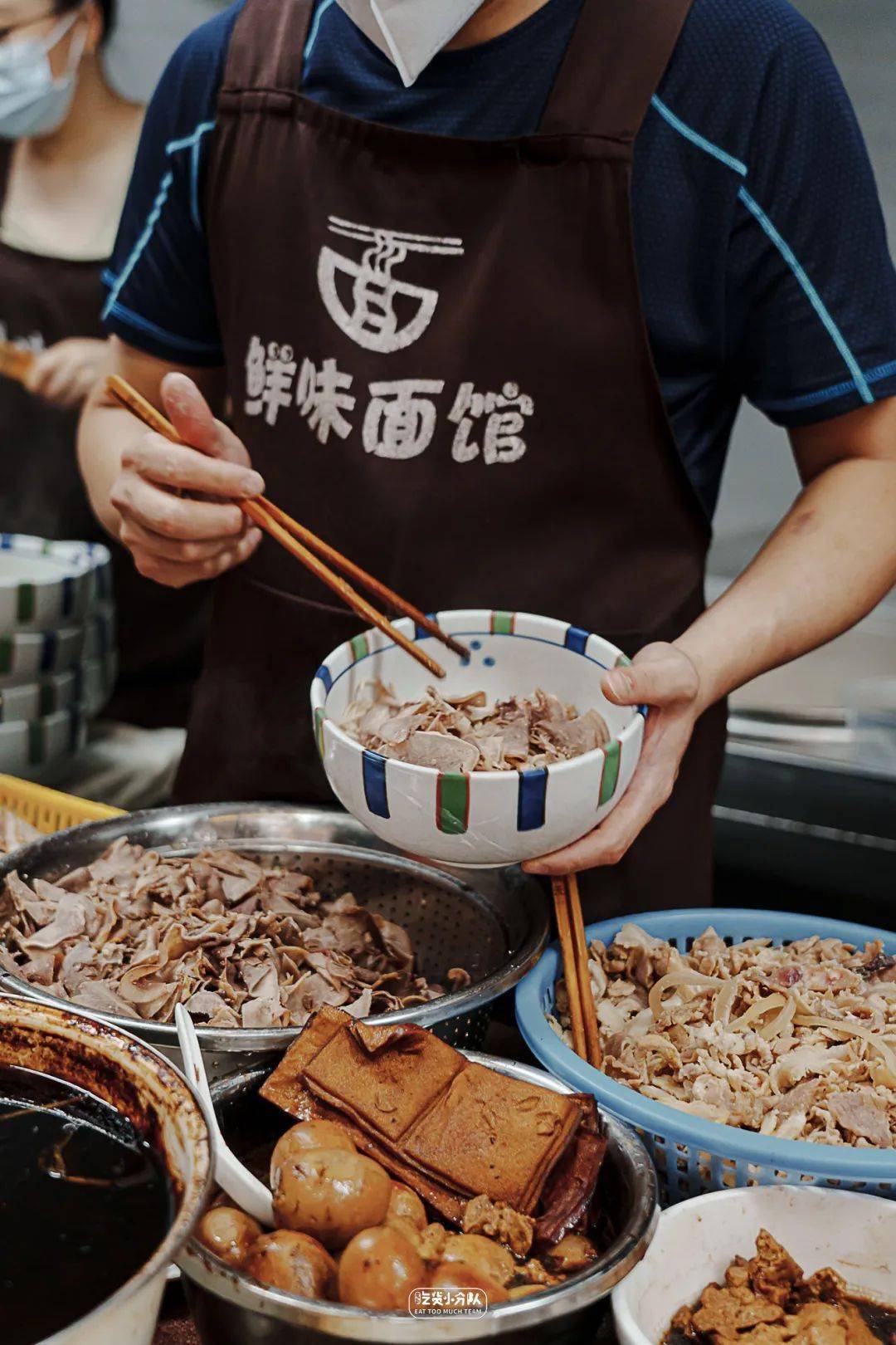 又搬家了还换了新名字「沪鲜面馆」这家朴素的小店里藏着上海第1的