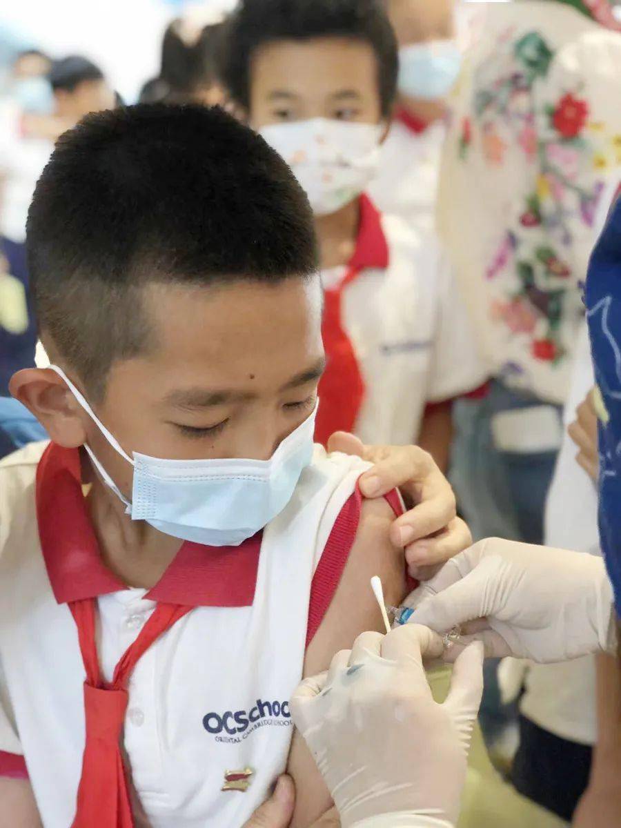 一年级小学生接种:2022年9月23日西一区社区卫生服务中心来到中山实验