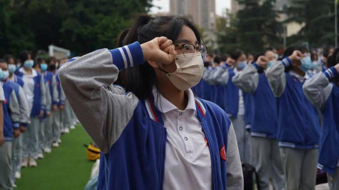 学海潮头敢为先 文明之巅勇夺冠
