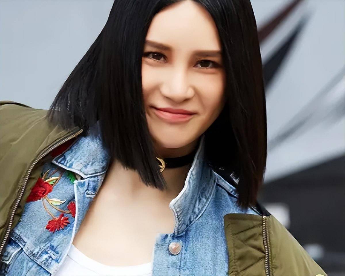 如今状告艺人,淋过雨的尚雯婕却不会为别人撑伞_公司_华晨宇_比赛