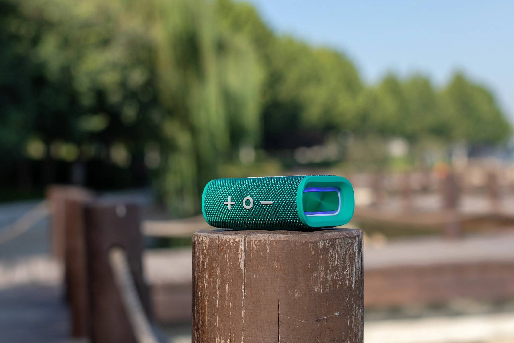 户外音箱怎么选?颜值、便携、音质、防水、续航哪个更重要?