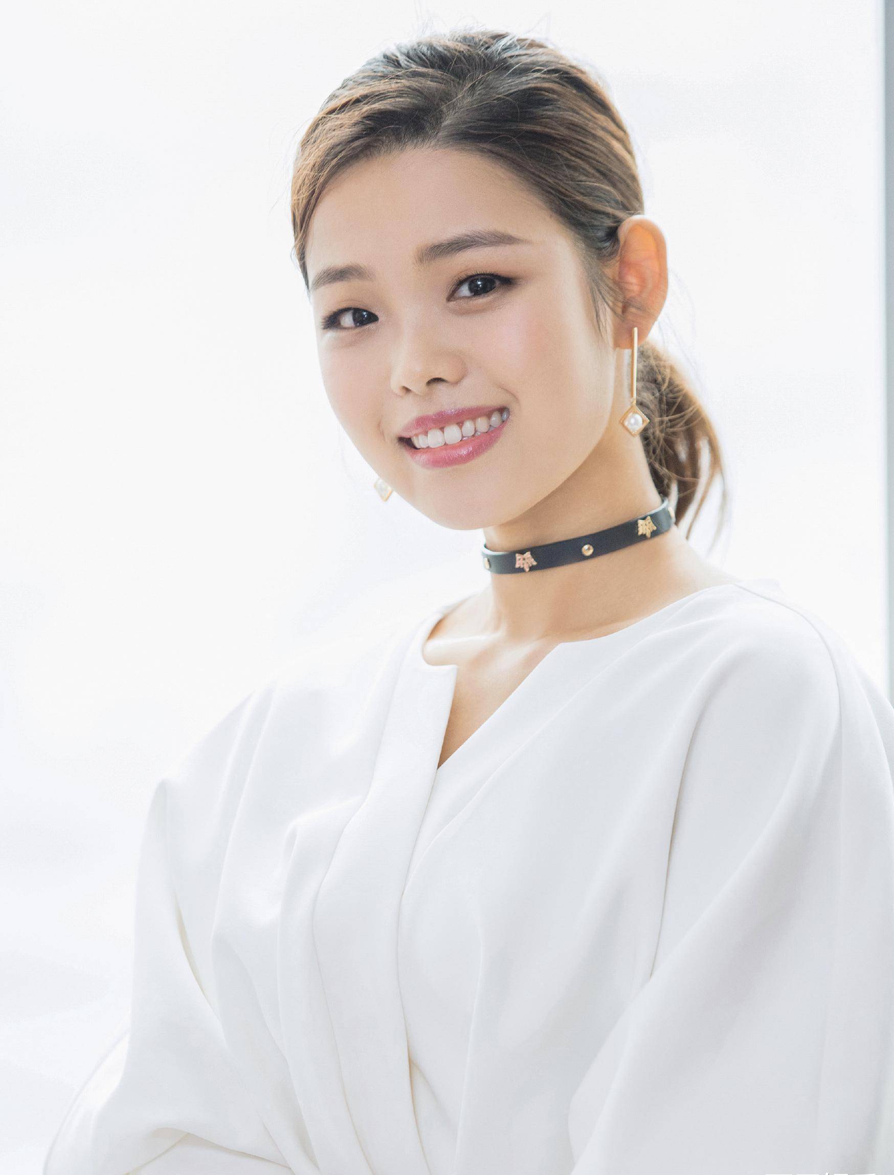 王莎莎重回银幕,放大招主演偶像剧,被网友吐槽颜值不够_小贝_长相