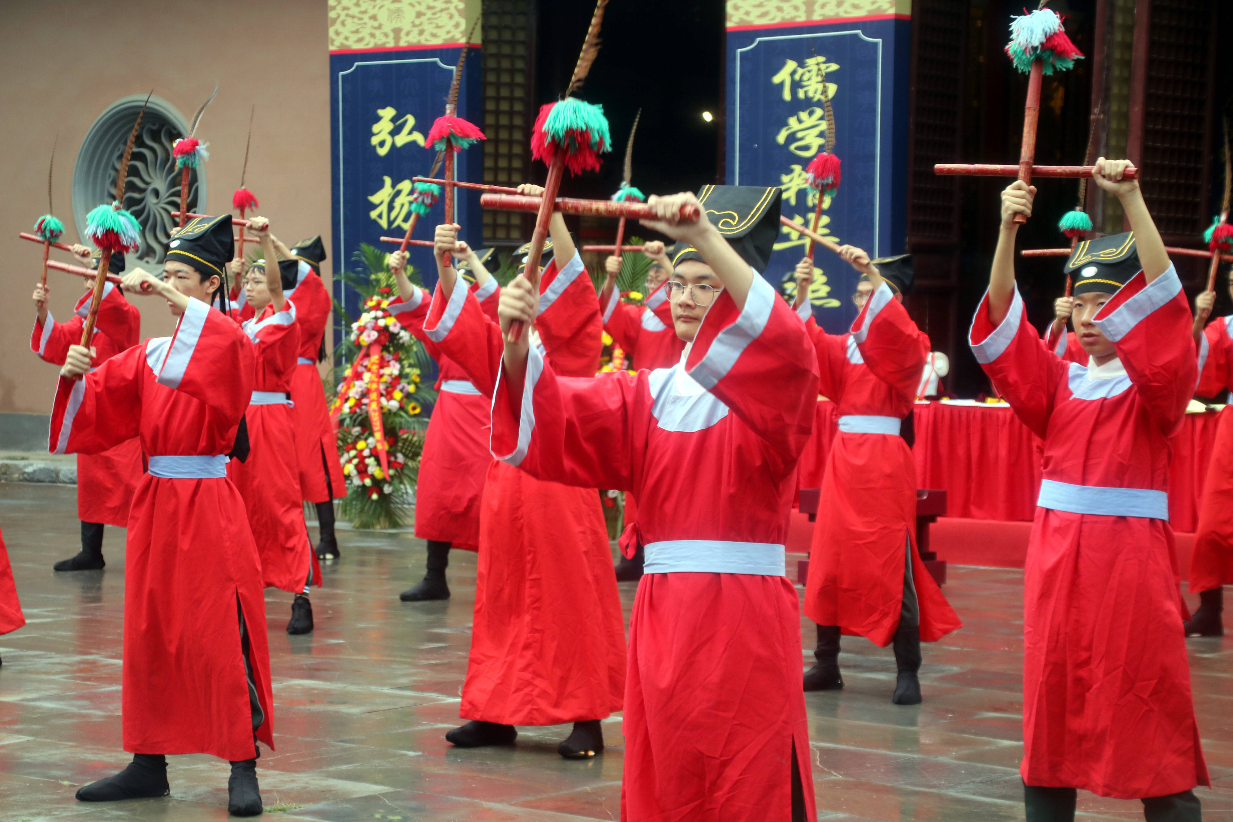 苏州市姑苏区双塔街道举办的2022姑苏孔子文化节暨祭孔大典在文庙举行