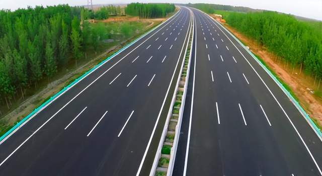 京沪高速公路江苏境内瓶颈路段主要为新沂至江都段,分布在江苏苏中和