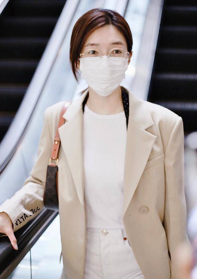 看江疏影的私服就是一种享受,怎么可以做到这么高级又舒服?