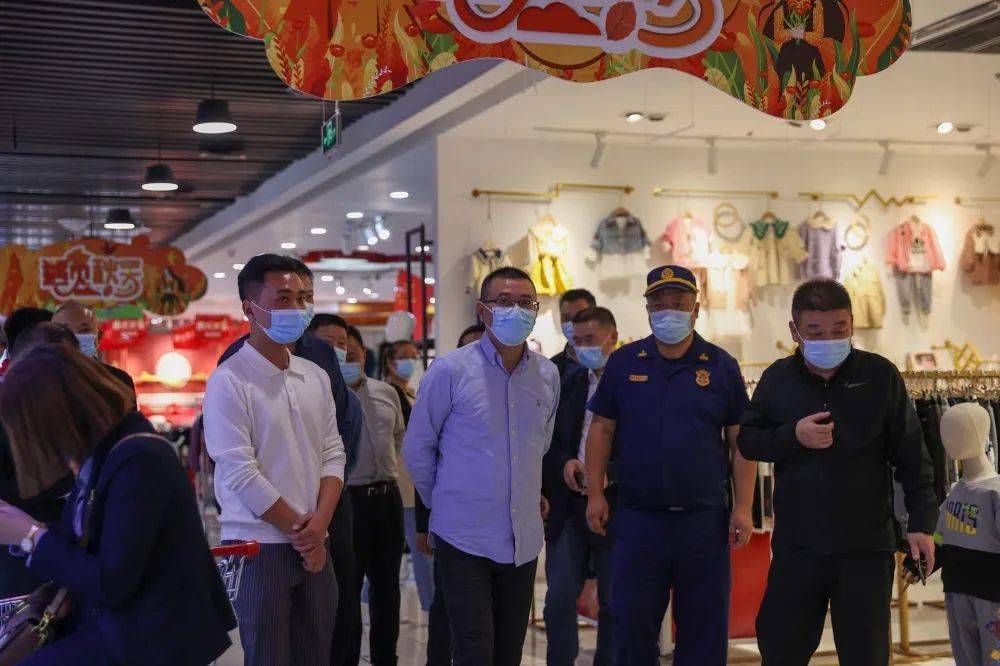 酉阳县委副书记,县长杨通胜带队开展国庆节前消防安全