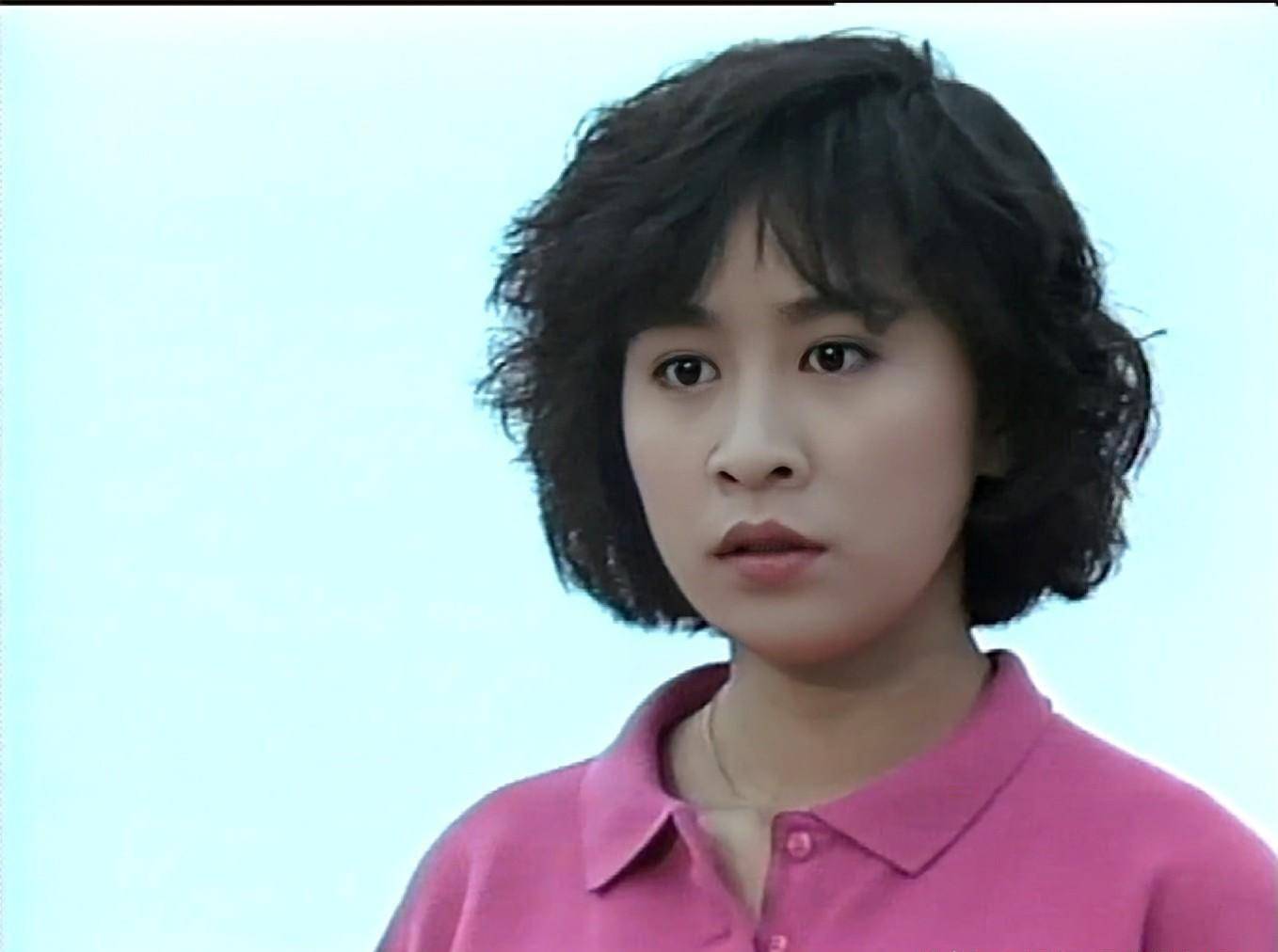 《义不容情》:倪楚君,三十多年了,当时在教堂出现的是不是你?