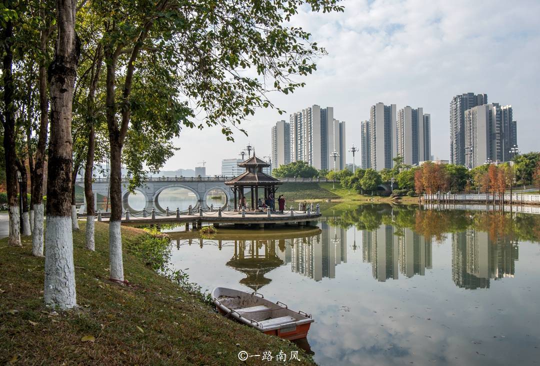 实拍广州偏远新城，距离市中心超过40公里，气质却媲美珠江新城