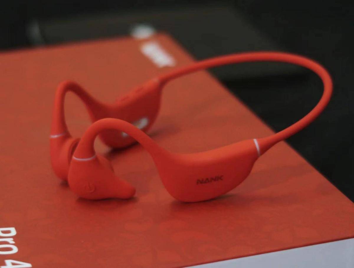 南卡RunnerPro4深度体验,千元旗舰骨传导耳机带来黄金听感