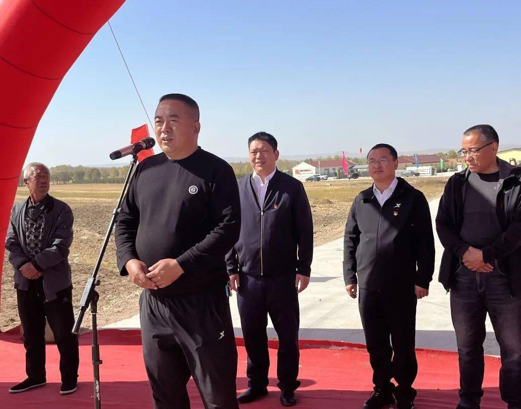 向阳村党支部书记赵志刚表示,下一步将继续推进向阳村人居环境整治