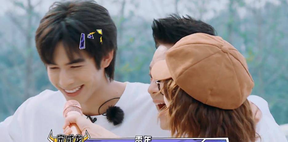 而小哥队这边即使00后陈立农不在,其团队大部分为90