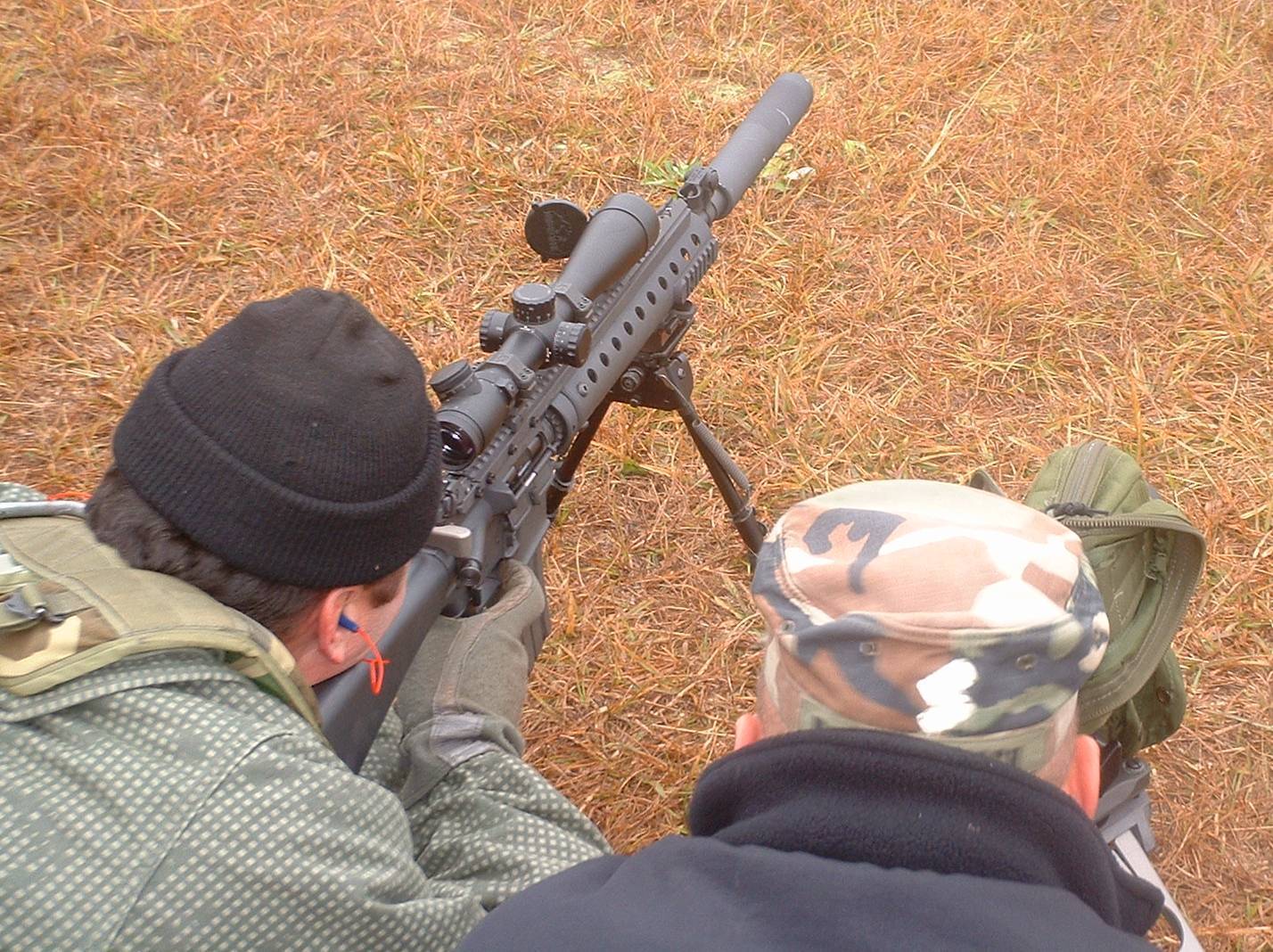 sr25半自动狙击步枪图片