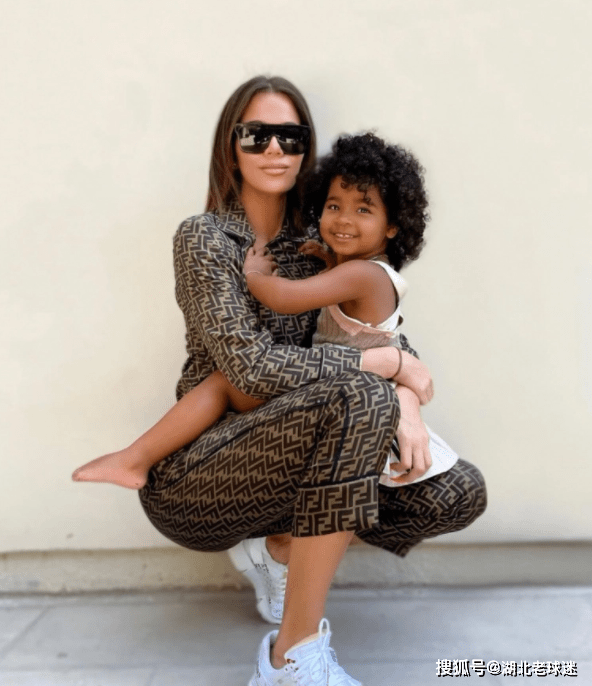 汤普森前女友头痛住院,布克现女友非常担忧_科勒_卡戴珊_詹娜