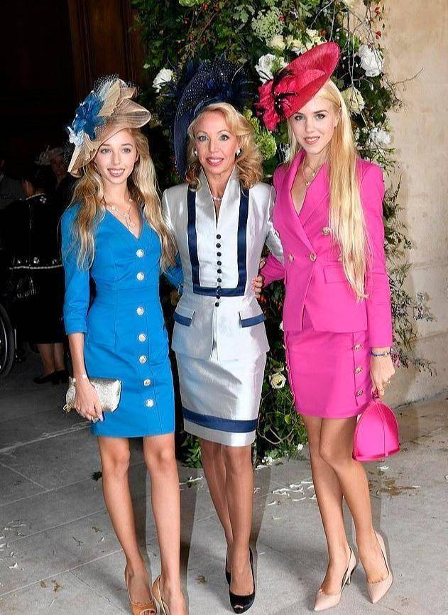 晒出自己的各种奢靡生活的方式遭到了网友们的抨击,哪还有公主的样子?