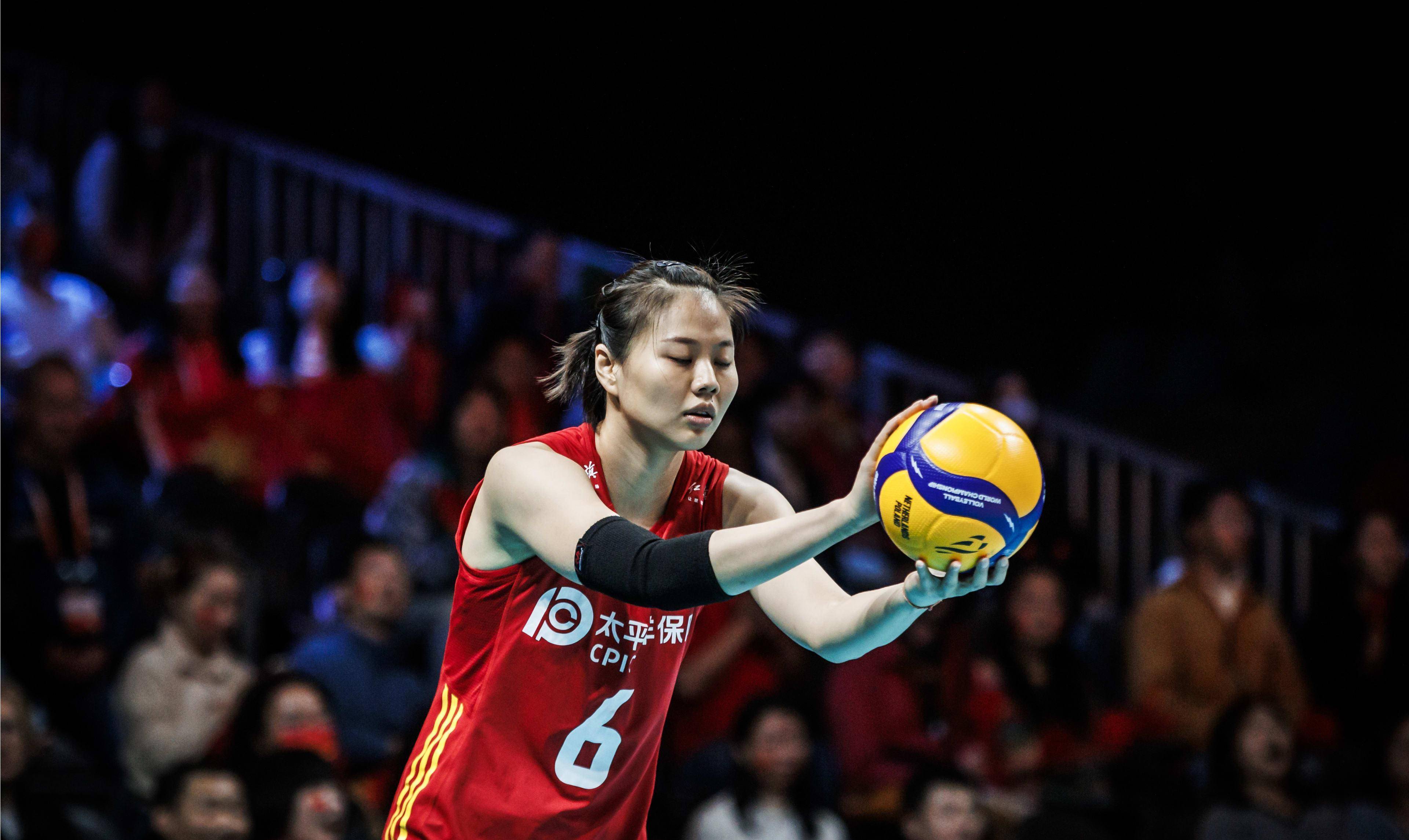 中国女排1-3不敌巴西,遭遇世锦赛首败,以4胜1负晋级小组16强_中国女排