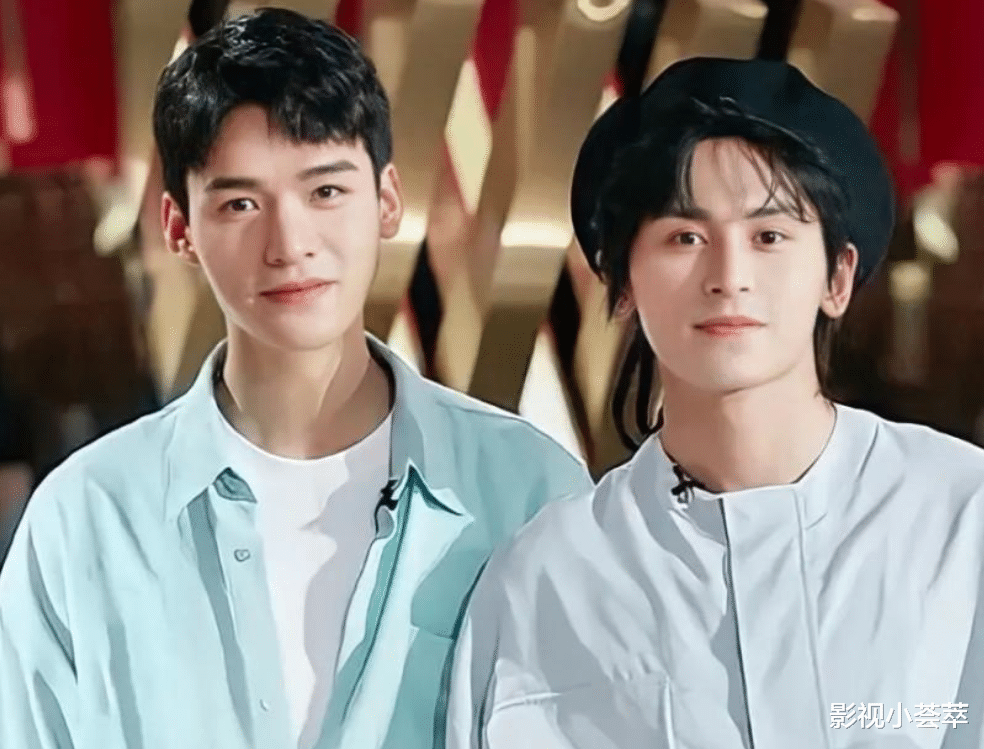 龚俊拘谨的时候主动cue他,给他增加镜头,感觉又被他磕到_开心_张哲瀚