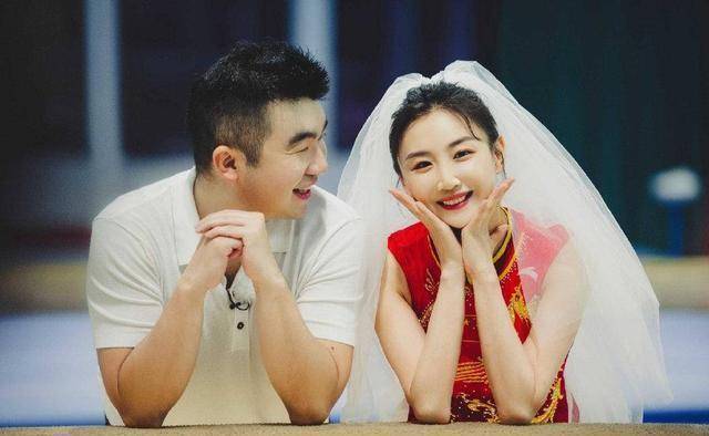 一,图集:撒狗粮,衣婚尹鸿博和妻子主题婚纱照美到爆北京时间9月28日