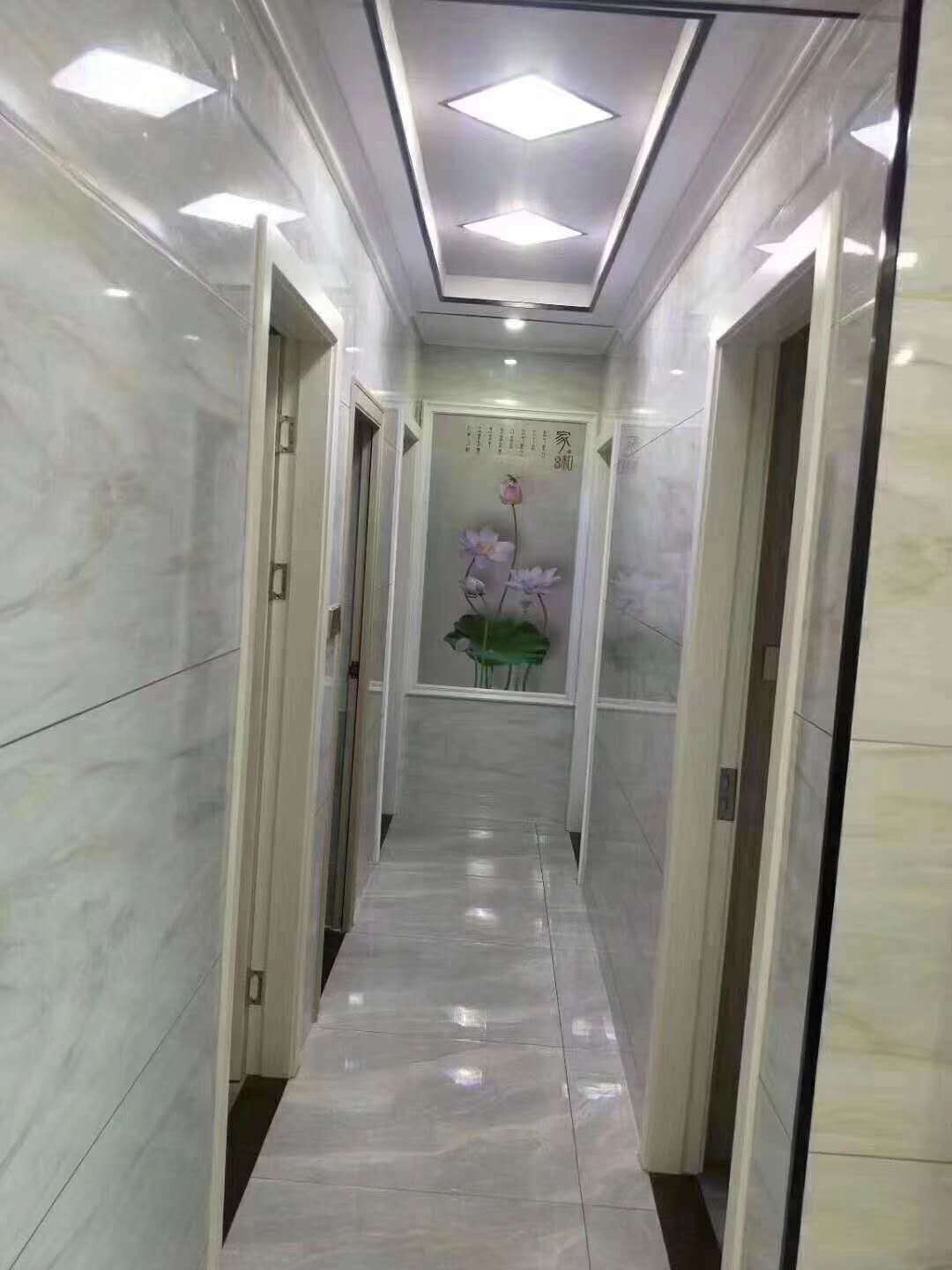 新房装修老公全屋贴瓷,冷冰冰一点不温馨,气得我真想离婚!