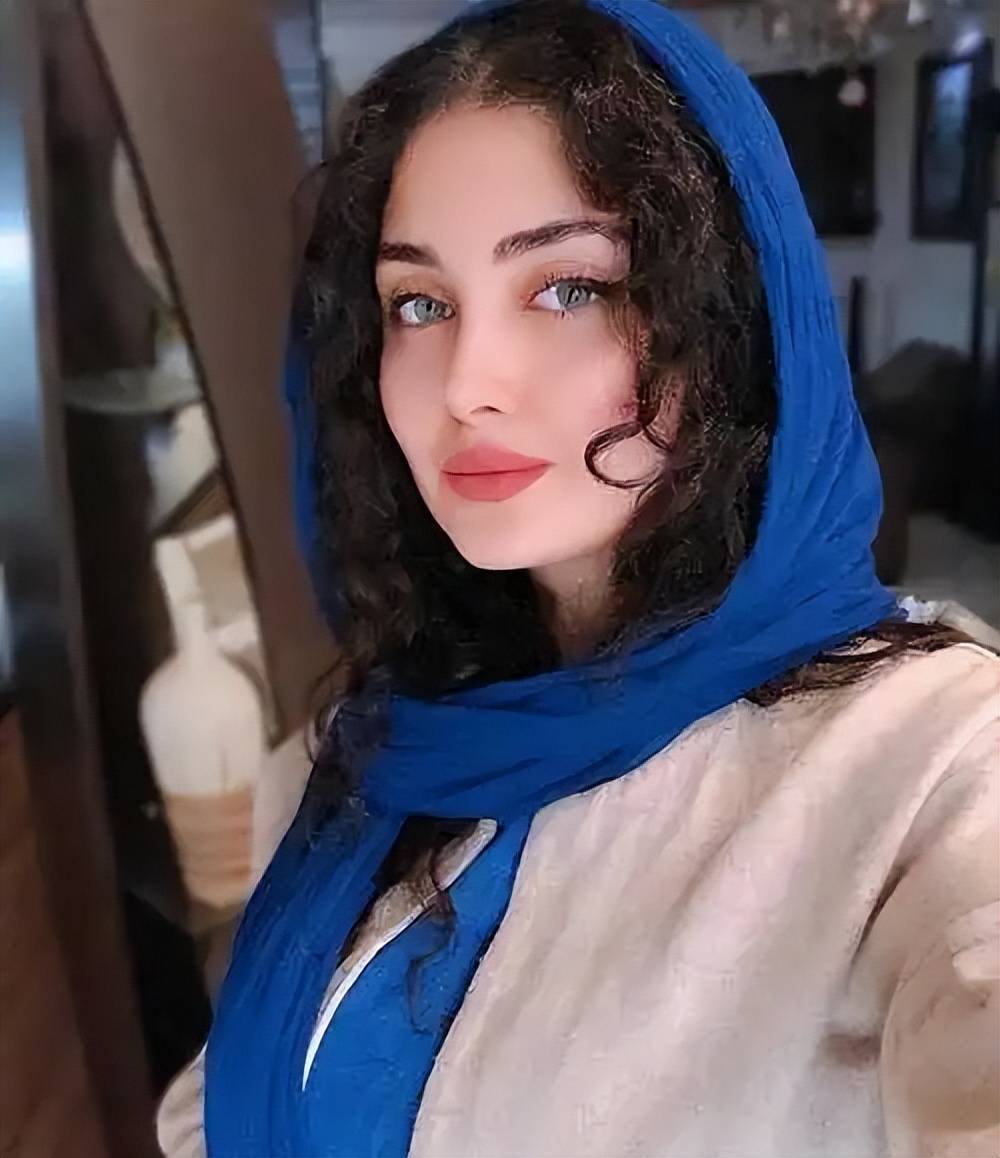 伊朗女孩,学五年中文,嫁中国老公,娘家陪嫁黄金,生俩混血娃_爸爸_小