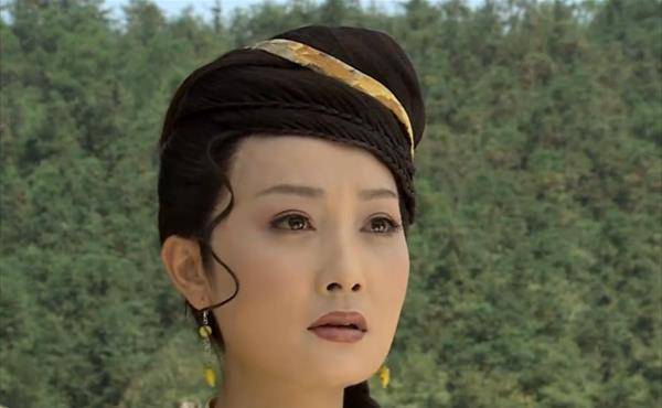 一丈青扈三娘的悲惨结局:施展绝技占据主动,却因林冲而亡_陈丽卿_林冲