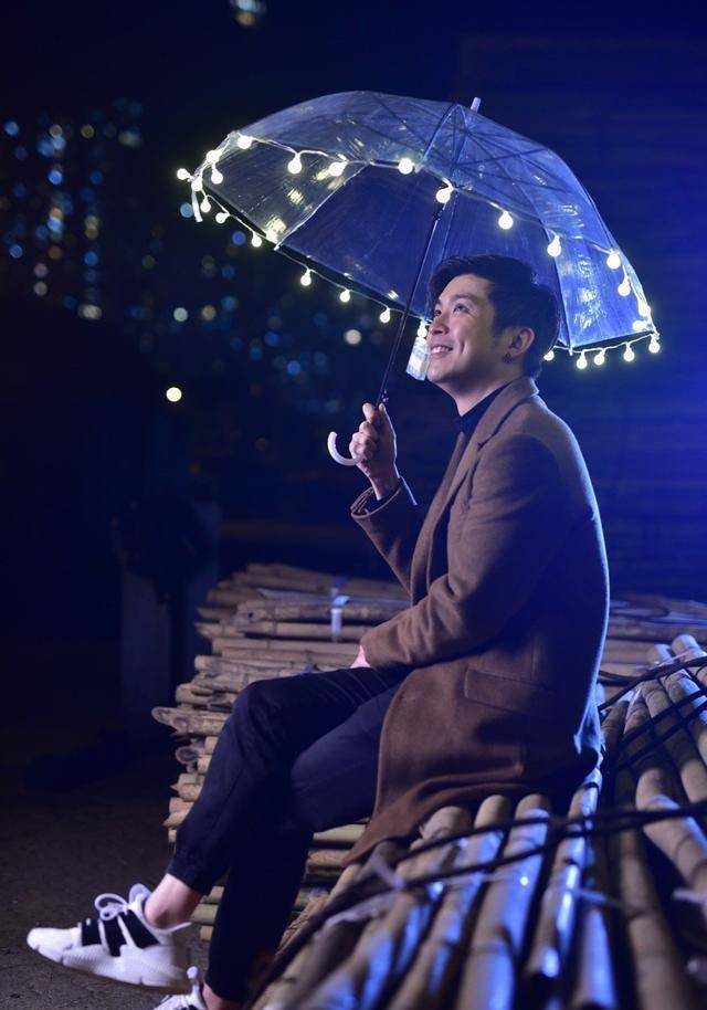 黄得生为tvb服务12年自认看不到未来,月薪仅得8千_黄德_工作_离开