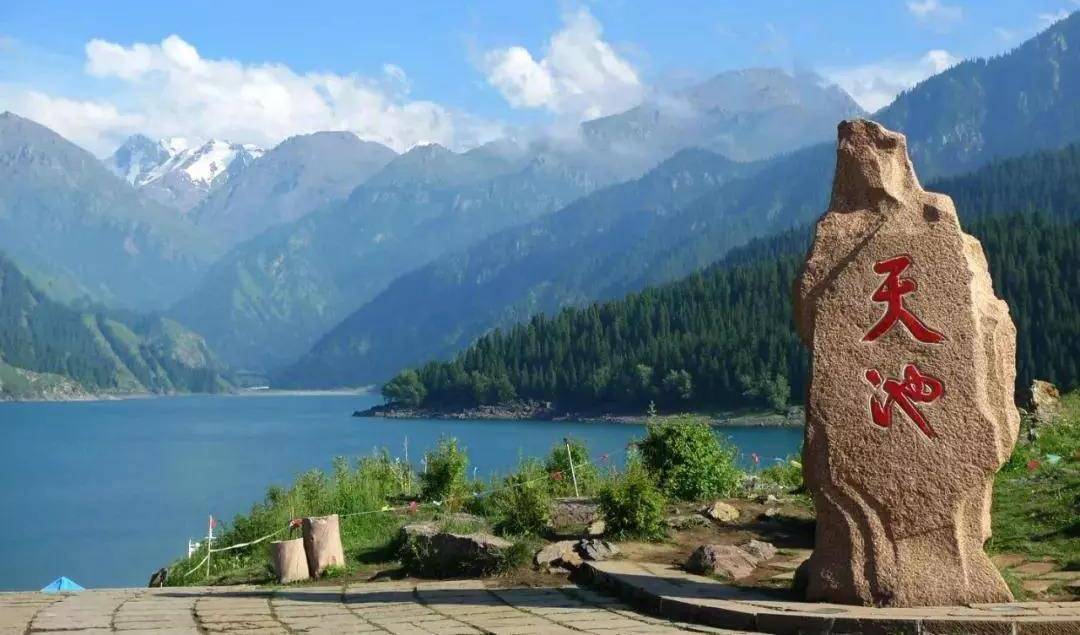 新疆有个“定海神针”，据说许愿很灵，曾是西王母的神簪幻化！