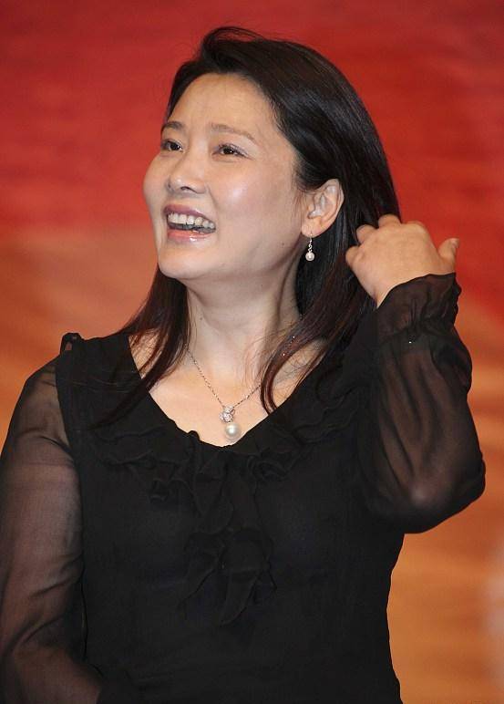 当年衡量明星们流量的标准,当时精神小伙眼中的女神_周迅_何赛飞_瞿颖