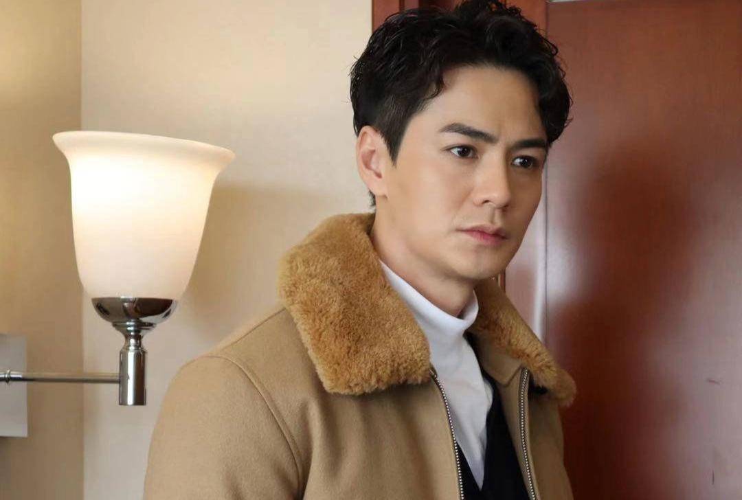 罗仲谦在线晒娃,小珍珠颜值极高,大眼睛跟爸爸一模一样_时候_网友