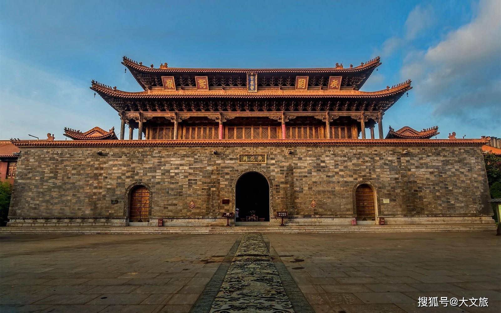 昆明晋宁宝泉寺:鲜花国度中的名寺_云南_宝峰_菩萨