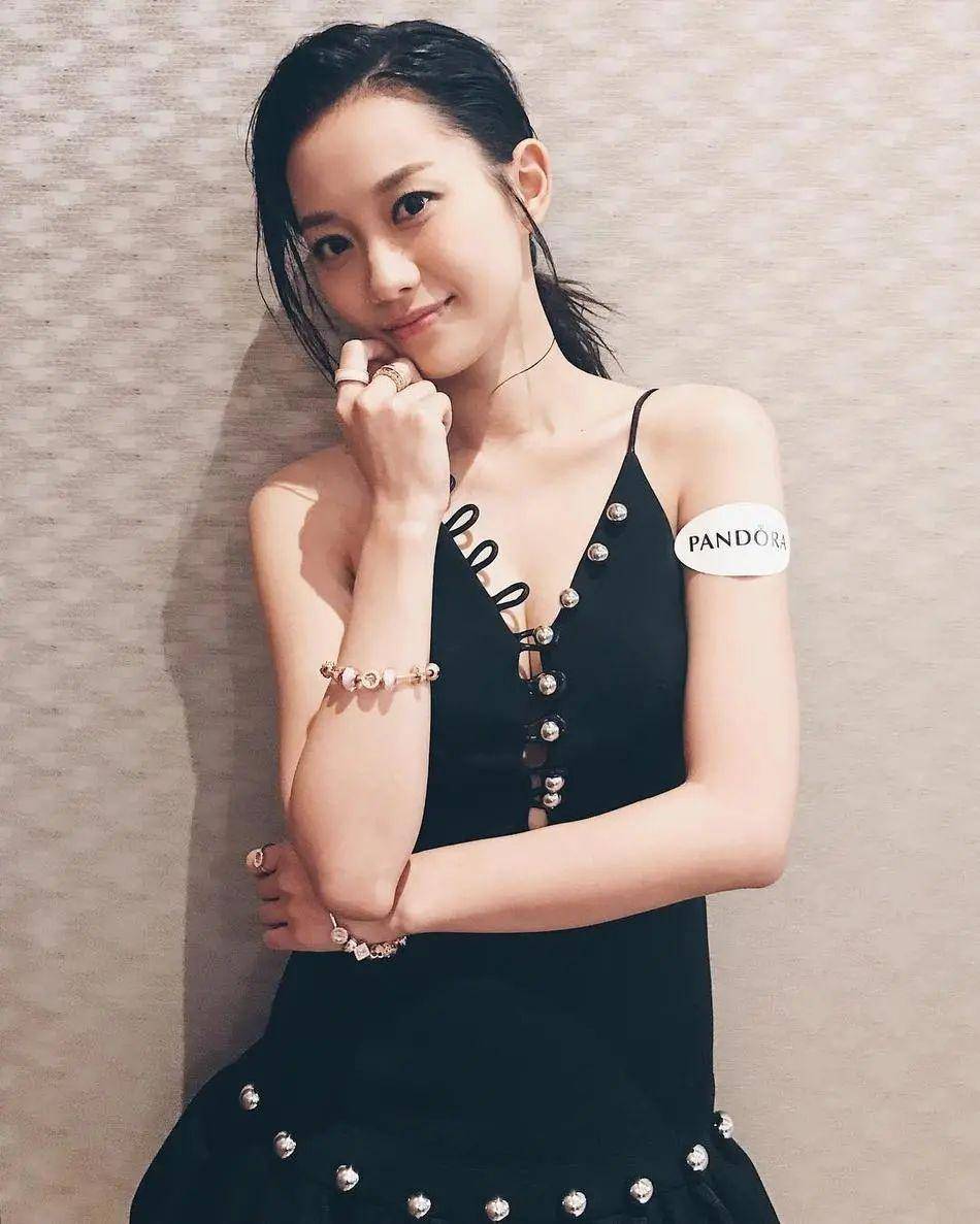 吴雨霏,杨爱瑾世纪同场!反面5年,两人依然互当透明?实行"有你冇我"?