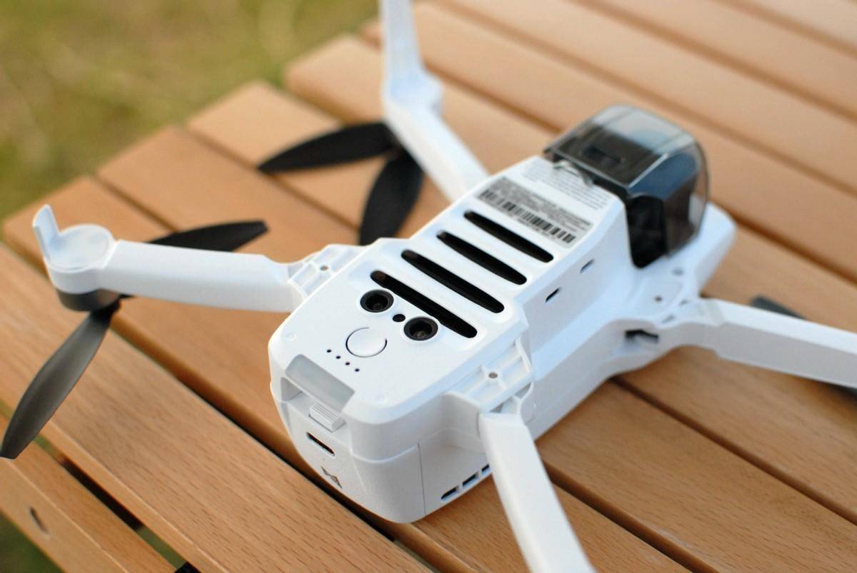 飞米x8迷你无人机体验:零基础也能轻松上手_操作_电池_电性能