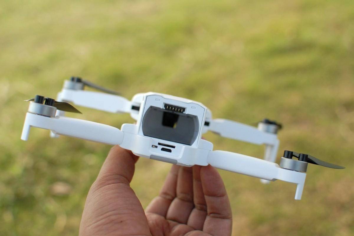 飞米x8迷你无人机体验:零基础也能轻松上手_操作_电池_电性能