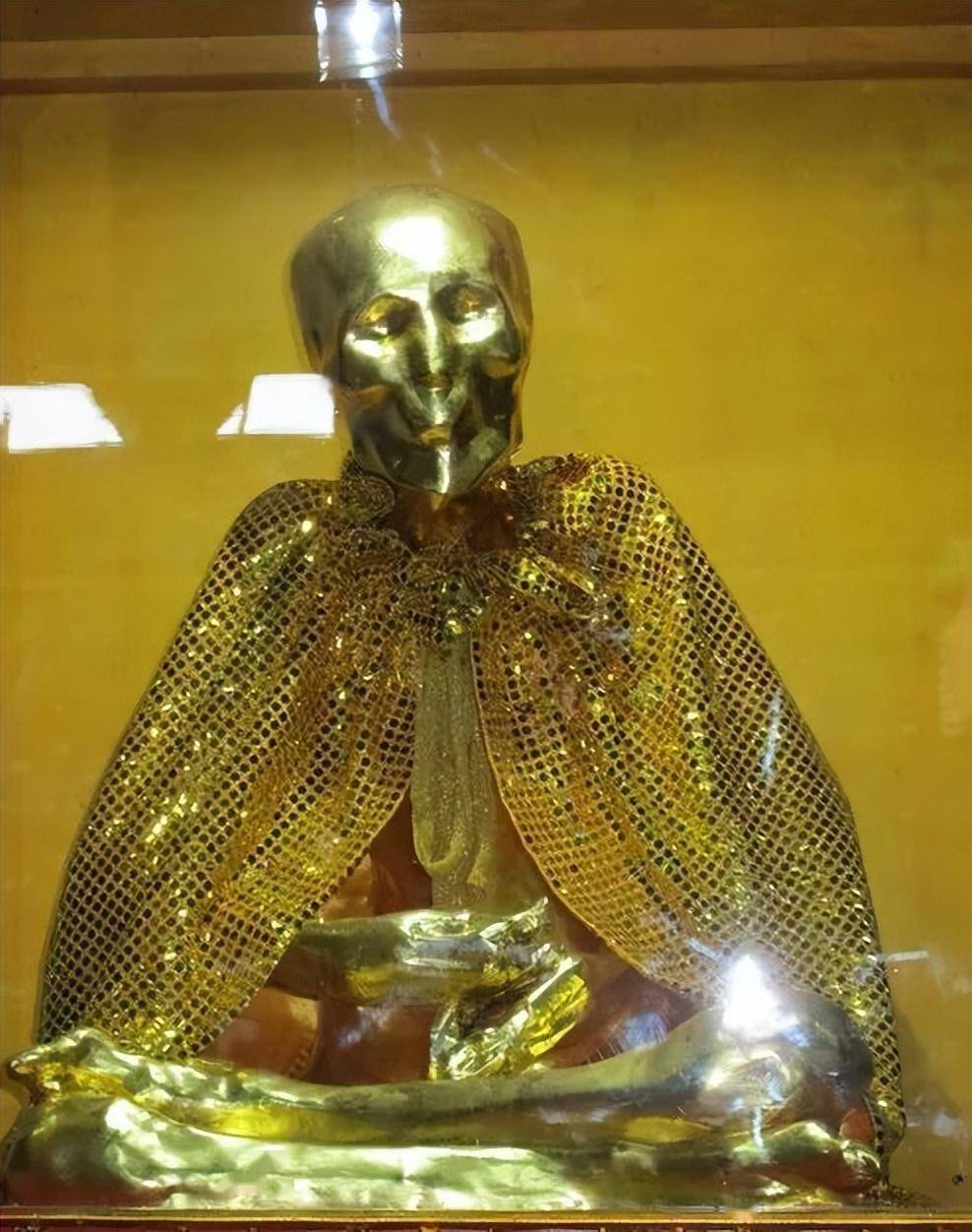 中国唯一的比丘尼肉身菩萨:曾是富家千金,还当过志愿军军医_仁义_姜