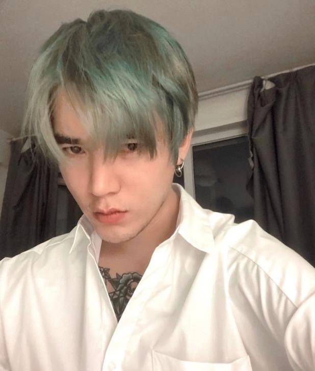 迪丽热巴化妆师浓眉大眼似韩星,长相超帅,网友高呼:可以出道_张进_帅