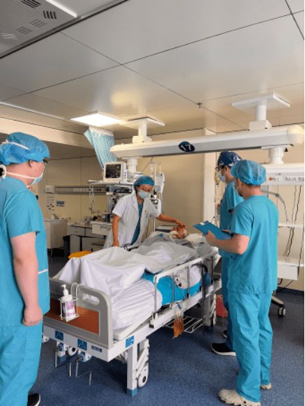 建设美丽新疆,共圆祖国梦想丨吉大一院援疆工作纪实_杨艺敏_患者_重症