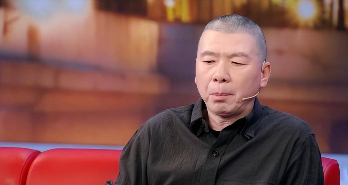 婚后,大美女们"熬"成了普通大妈,这7位男星厉害到"热手毁花"_冯小刚