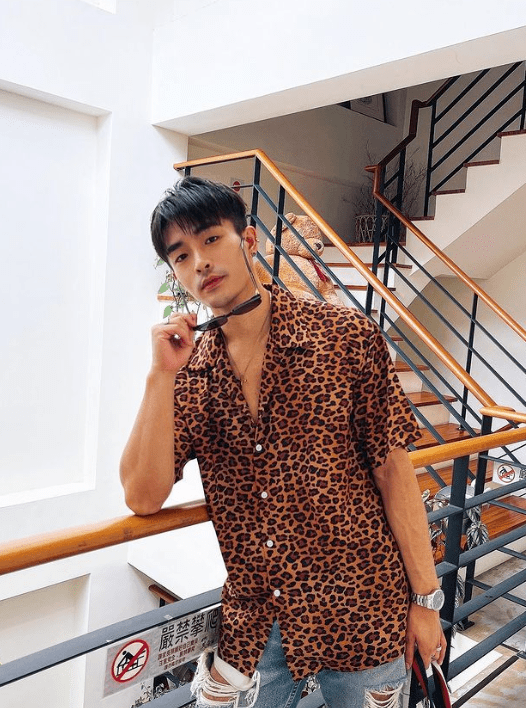 帅气的薄肌男@胡峻豪tsz 刺刺_胡峻豪_tsz