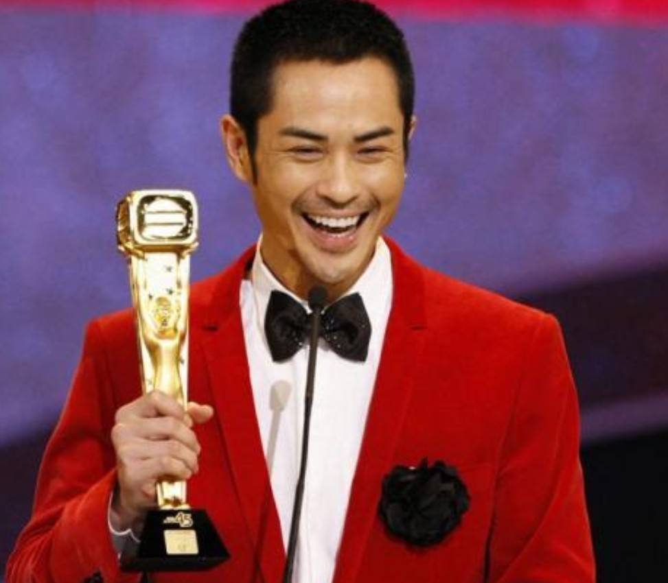 郑嘉颖娶小22岁娇妻,结婚2年生两胎,陈凯琳素颜令人羡慕_时候_成为了