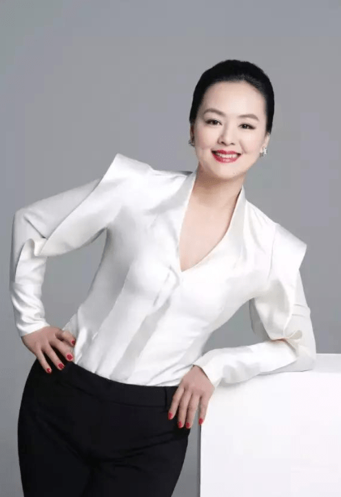 她曾是央视《电视你我他》主持人,孙小梅的现状如何?