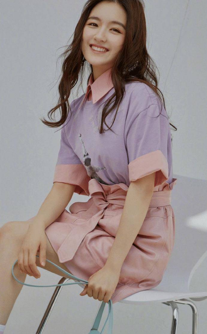 李兰迪活力满满的少女风格穿搭,开学穿搭就学她吧!