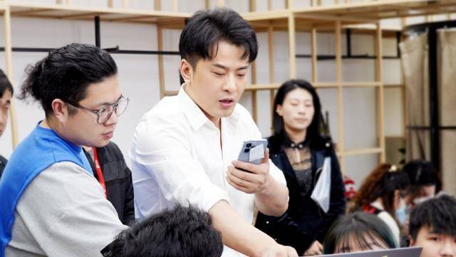 网红猫妹妹和男友达少分手,与"老板"辛巴有关_团队_情侣_公司