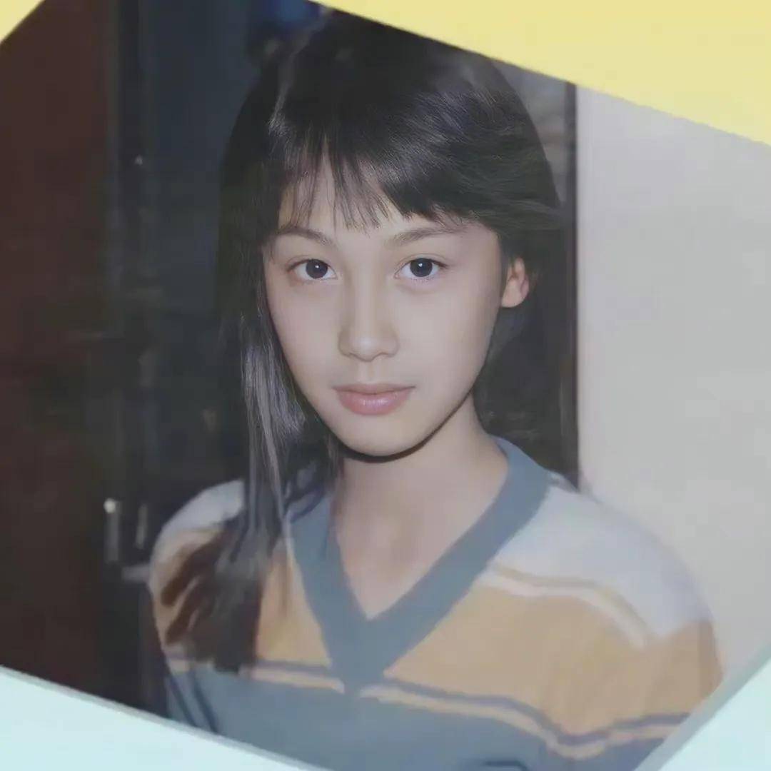 朱茵六年级照片曝光!