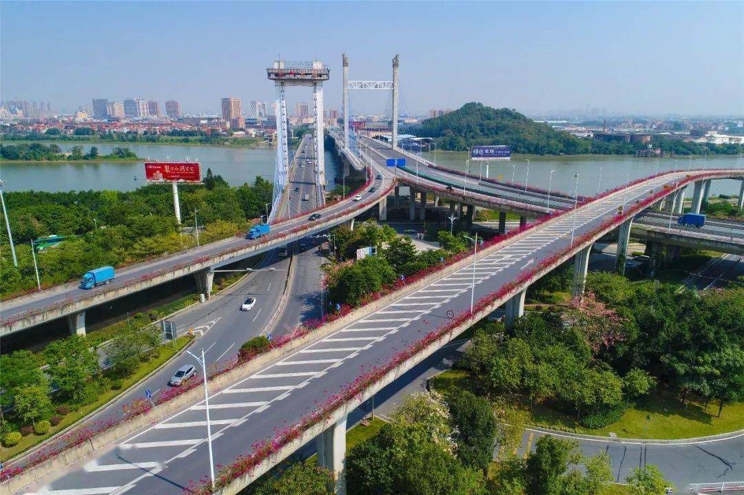 1987年6月,西樵大桥竣工通车不断加入服务城市交通的行列而更多的地标