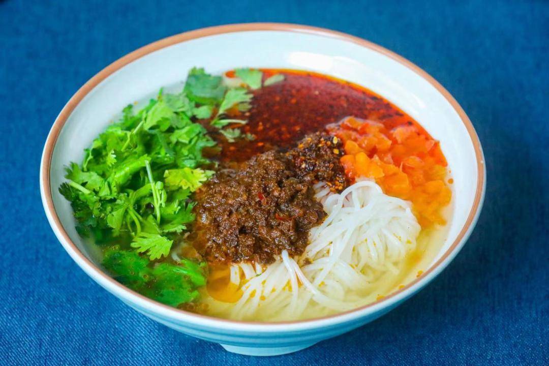 【日喜尝酱香米线】老味徐州酱香米线,带你一嗦入魂!