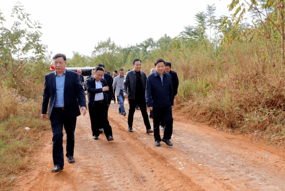 东城快线起于邵阳市东互通世纪大道邵阳东收费站处,止于邵东绿汀大道