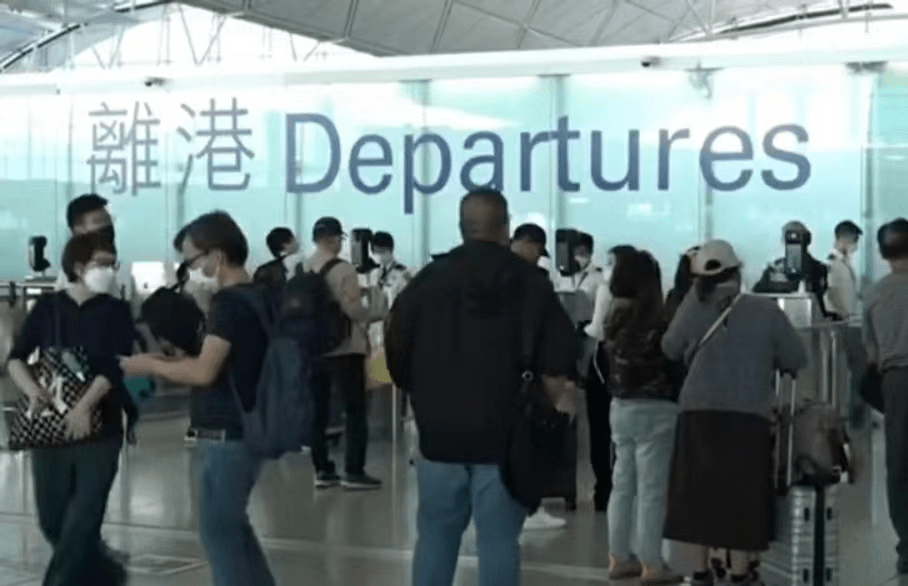 香港出境游井喷 日本成港人首选：赴日航班最多 有人感叹三年没去了