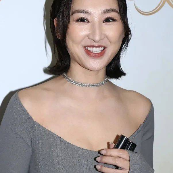 高海宁担任《港姐再竞选》评委!称已没勇气穿泳衣上台_参赛_评判_黎宽怡